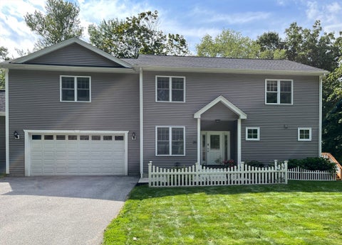 Photo of 20 Beacon St #20, Shrewsbury, MA 01545 (MLS # 73569761)