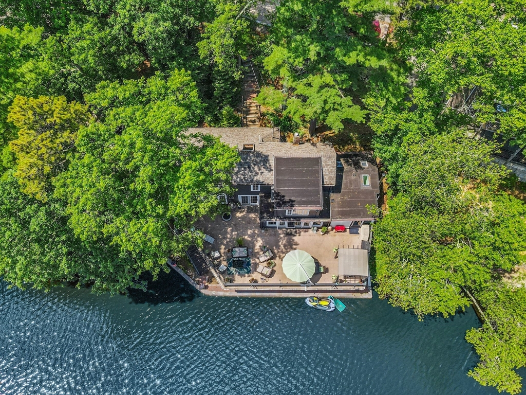 220 Oakridge Ave.