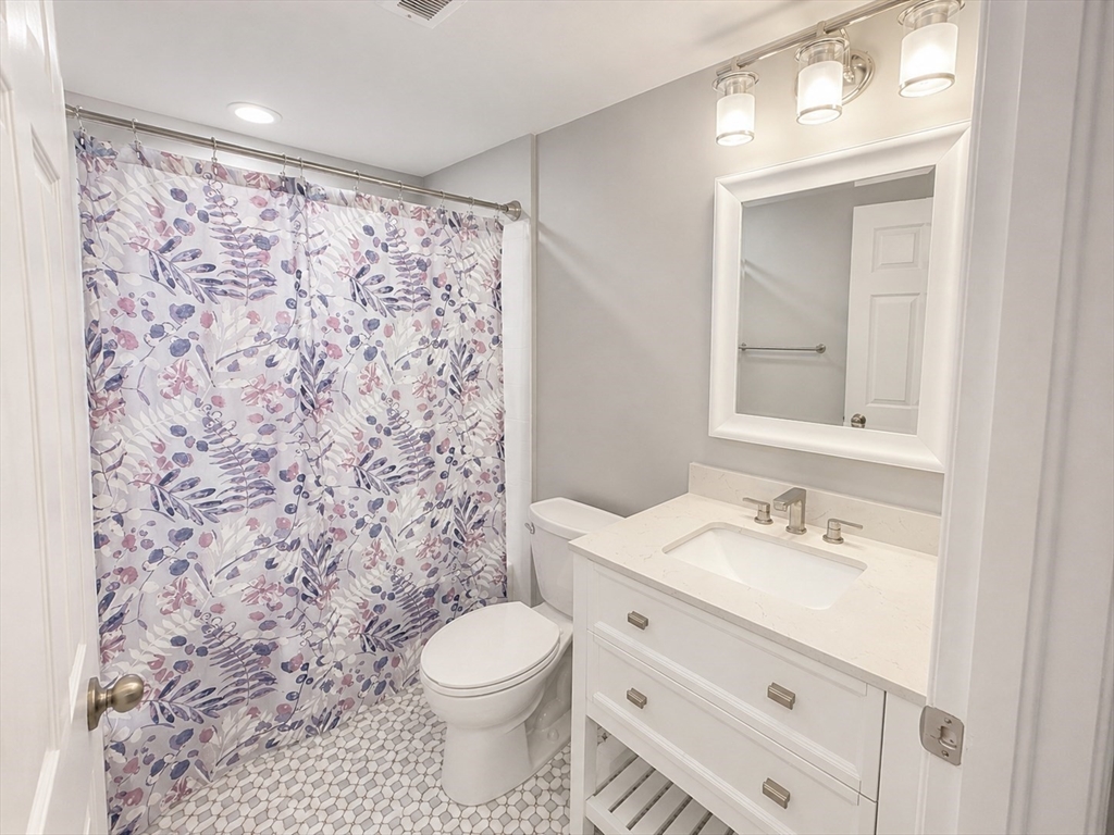 229 Lake St #D, Weymouth, MA, 229 Lake St #D, Weymouth, MA Photo #4
