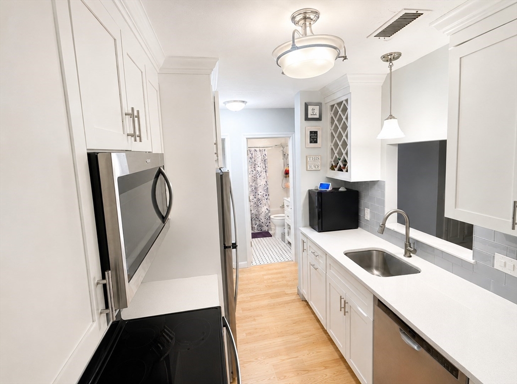 229 Lake St #D, Weymouth, MA, 229 Lake St #D, Weymouth, MA Photo #1
