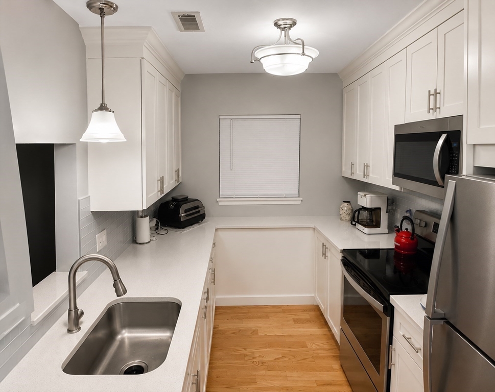 229 Lake St #D, Weymouth, MA, 229 Lake St #D, Weymouth, MA Photo #2