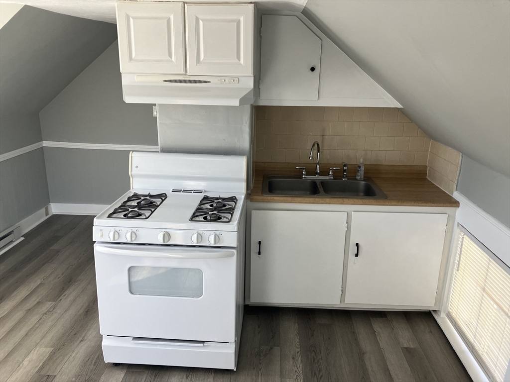 Shirley, Massachusetts 01464, United States, 3 Bedrooms Bedrooms, ,3 BathroomsBathrooms,Residential,Contingent,88347