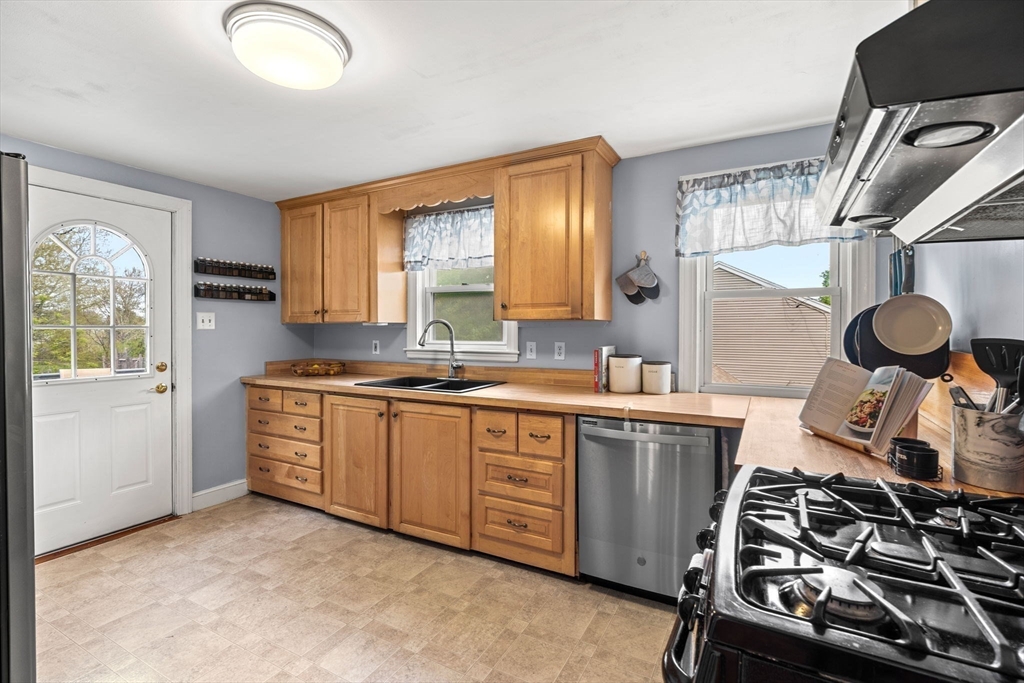 8 Cressey AVE, Salem, MA, 8 Cressey AVE, Salem, MA Photo #7