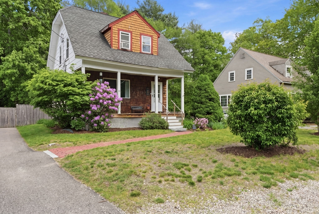 13 Clapp Rd