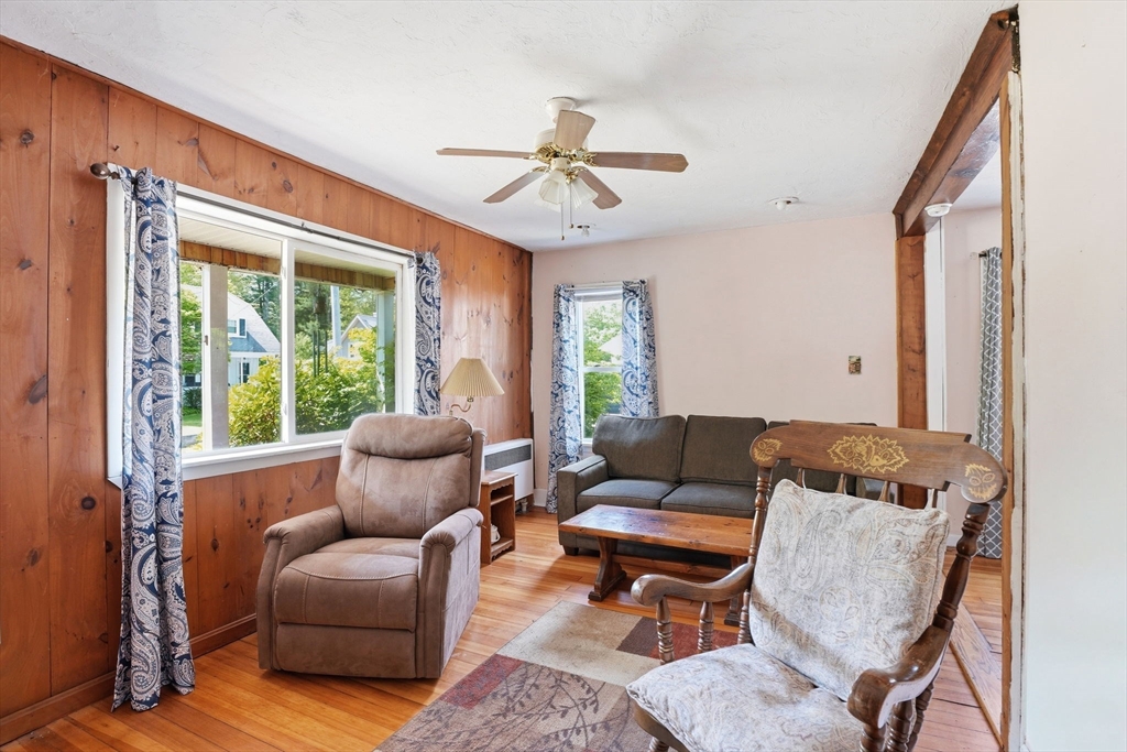 13 Clapp Rd