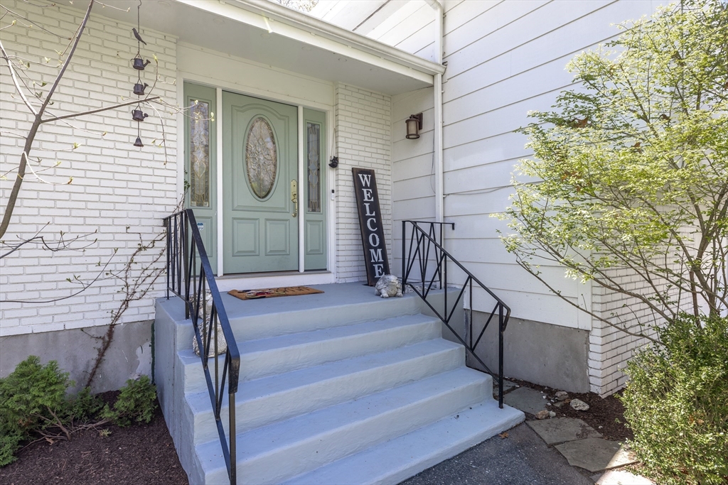 7 Clover Lane