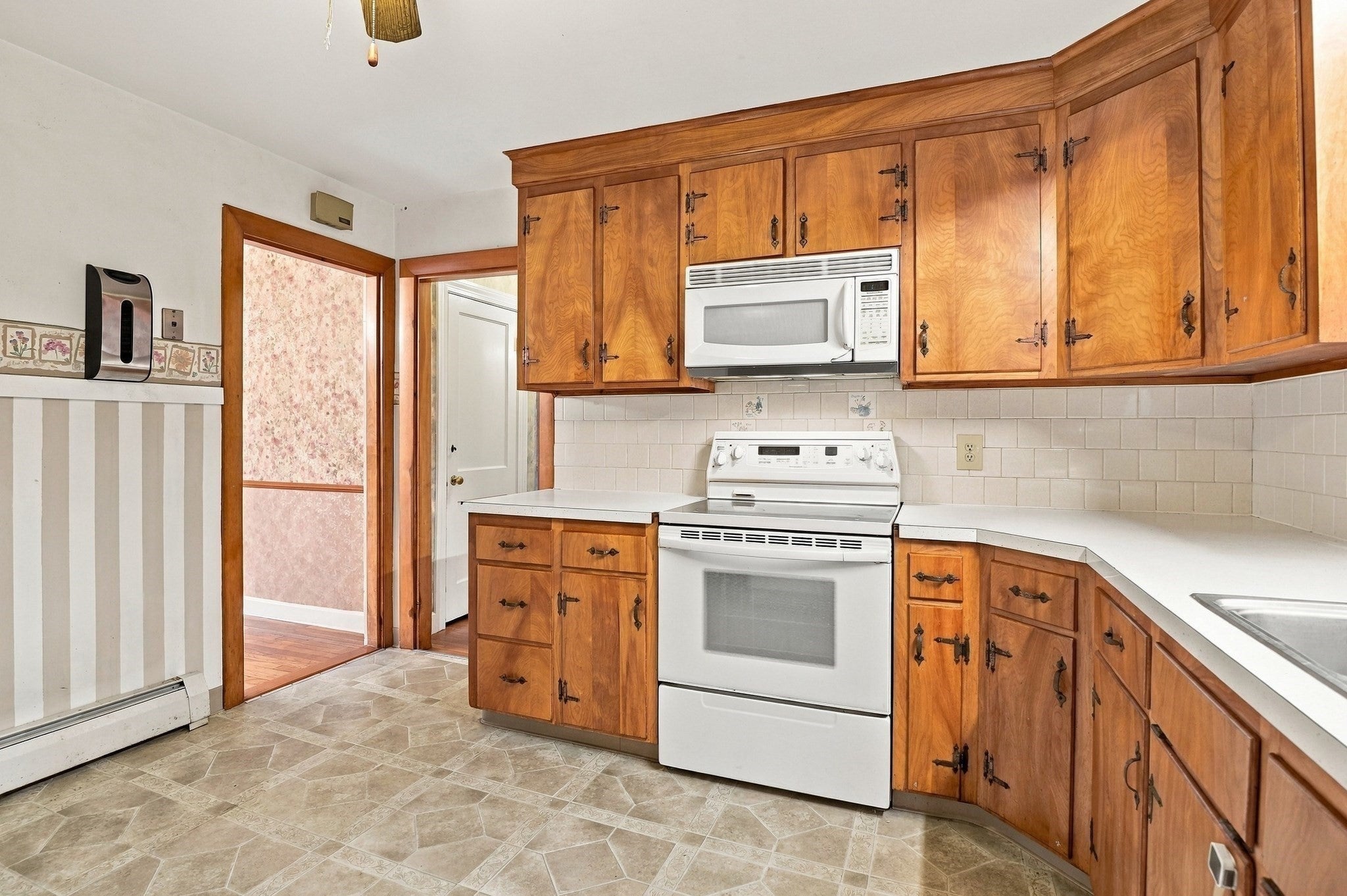 153 Boylston Street, Shrewsbury, MA, 153 Boylston Street, Shrewsbury, MA Photo #3