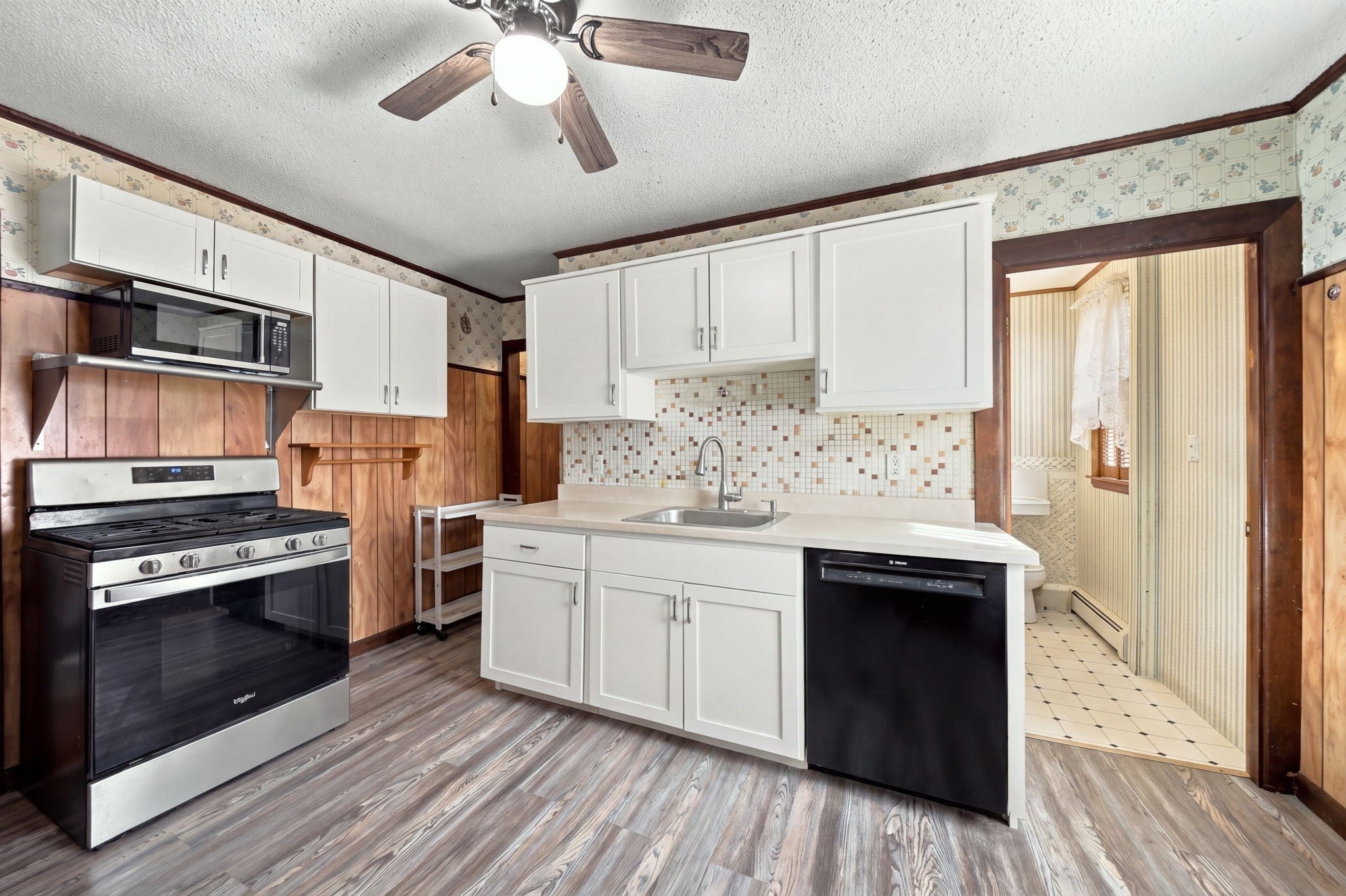 15 Otis St, Lowell, MA, 15 Otis St, Lowell, MA Photo #7
