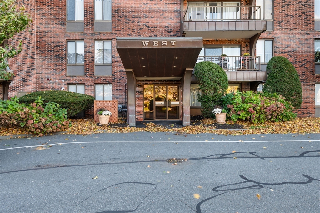 1004 Paradise Rd PHJ