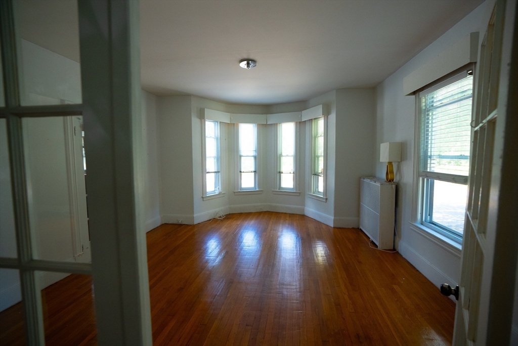 228 Varnum Ave