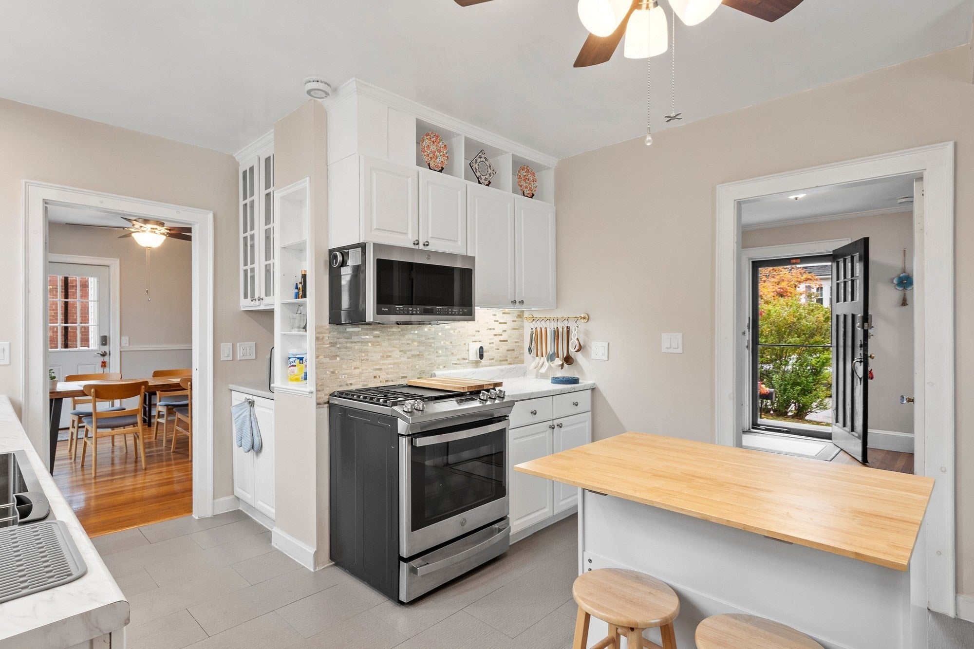 15 Bruce Rd, Waltham, MA Photo #11