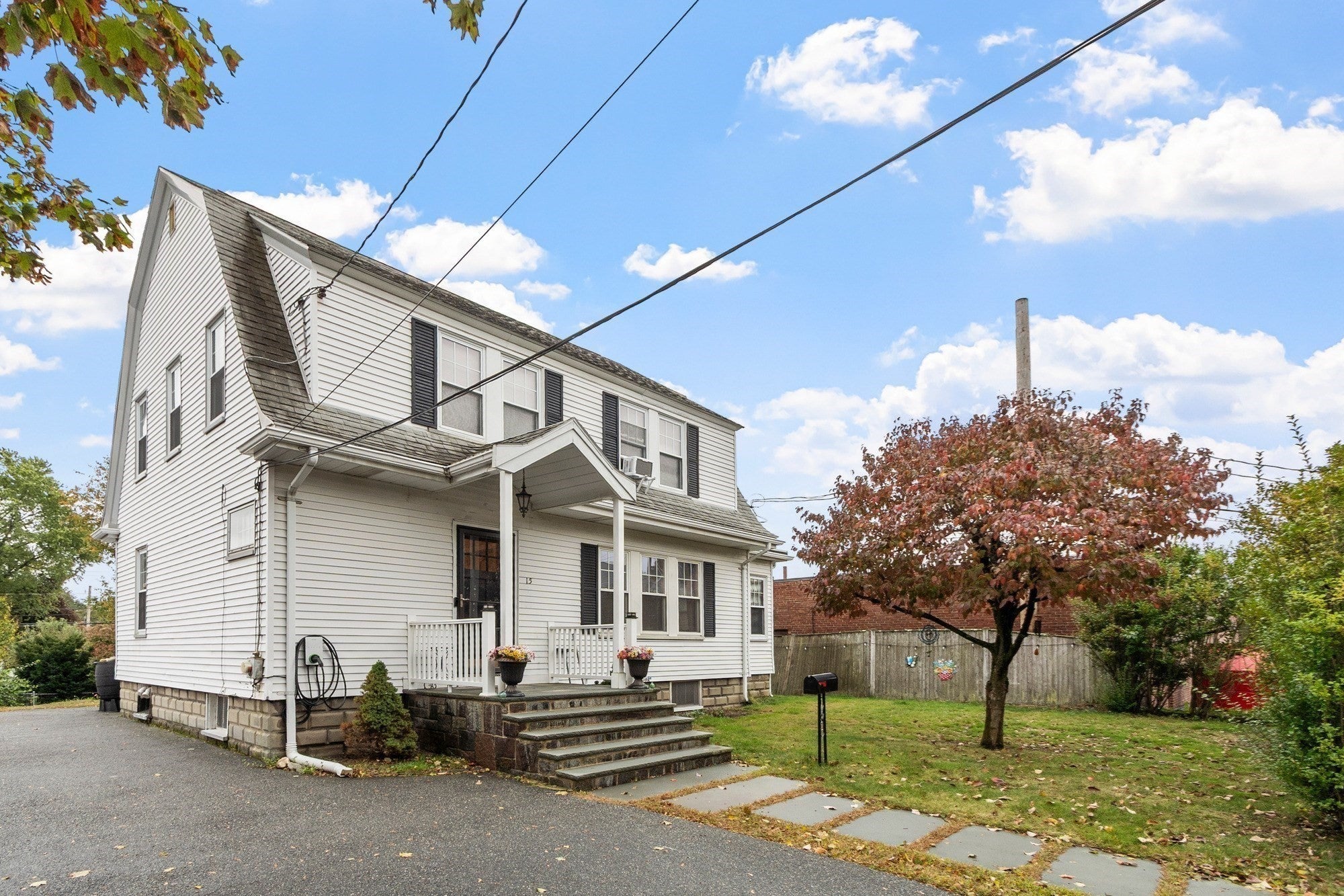 15 Bruce Rd, Waltham, MA Photo #3