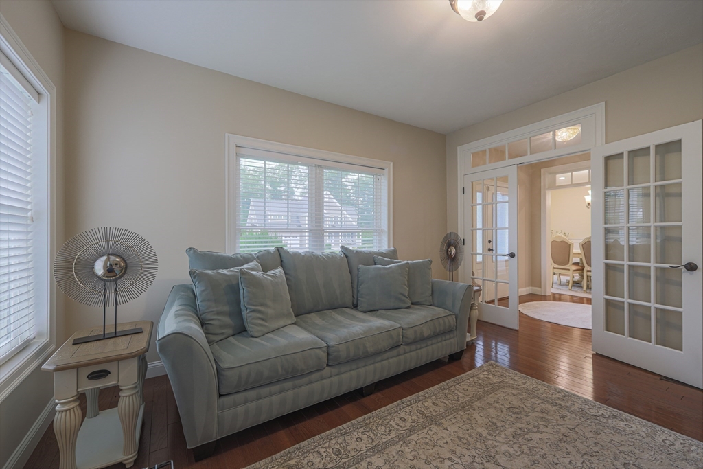61 Tamarack Rd