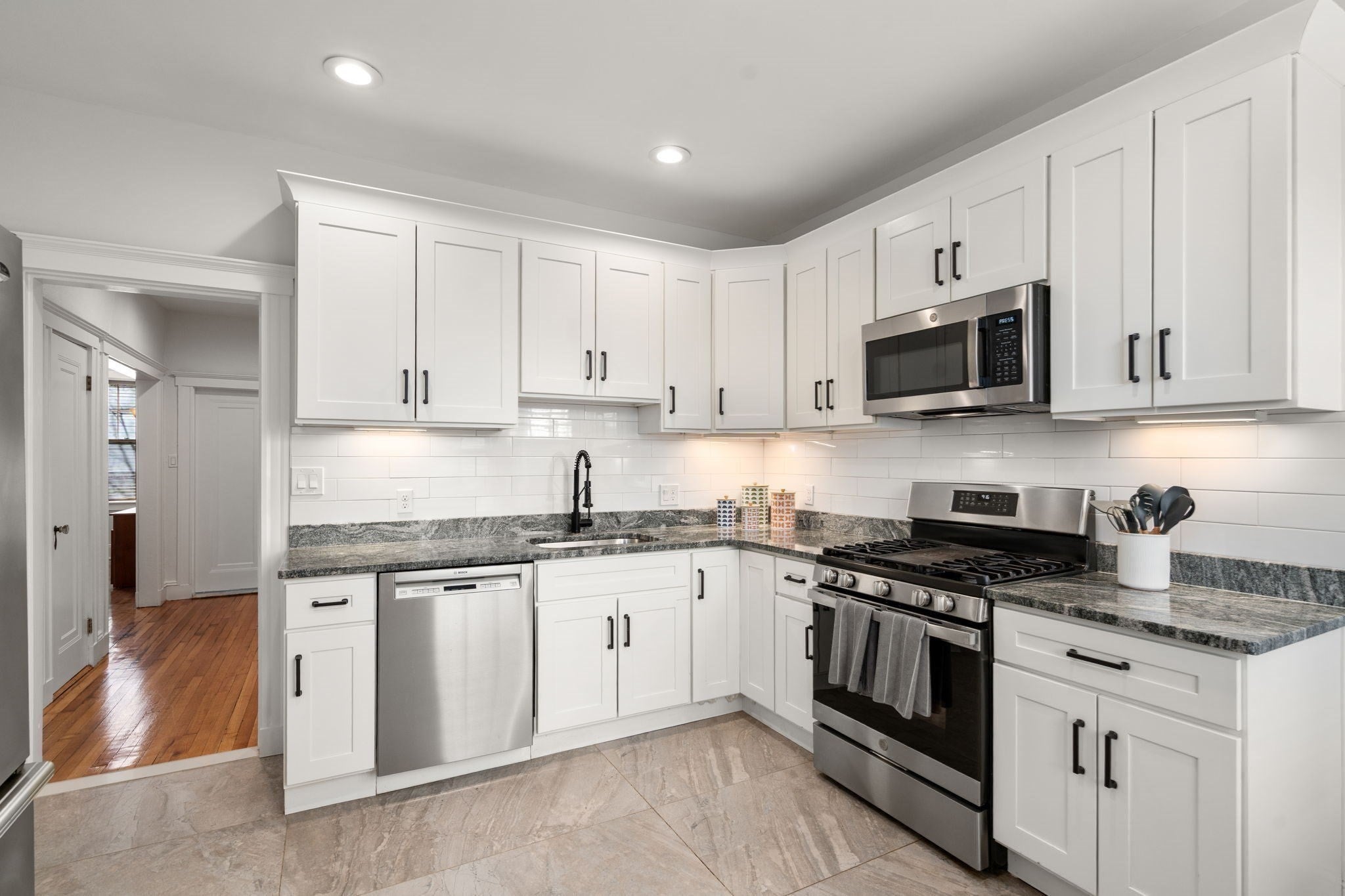 461 Washington St #1, Brookline, MA Photo #3