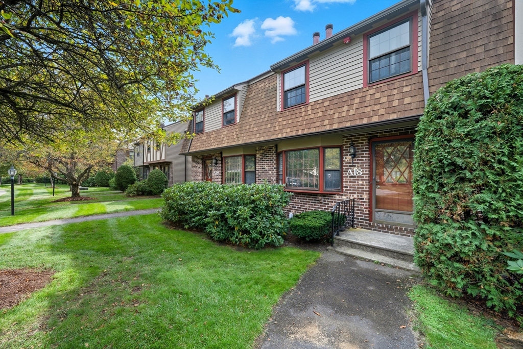 18 Scotty Hollow Dr A