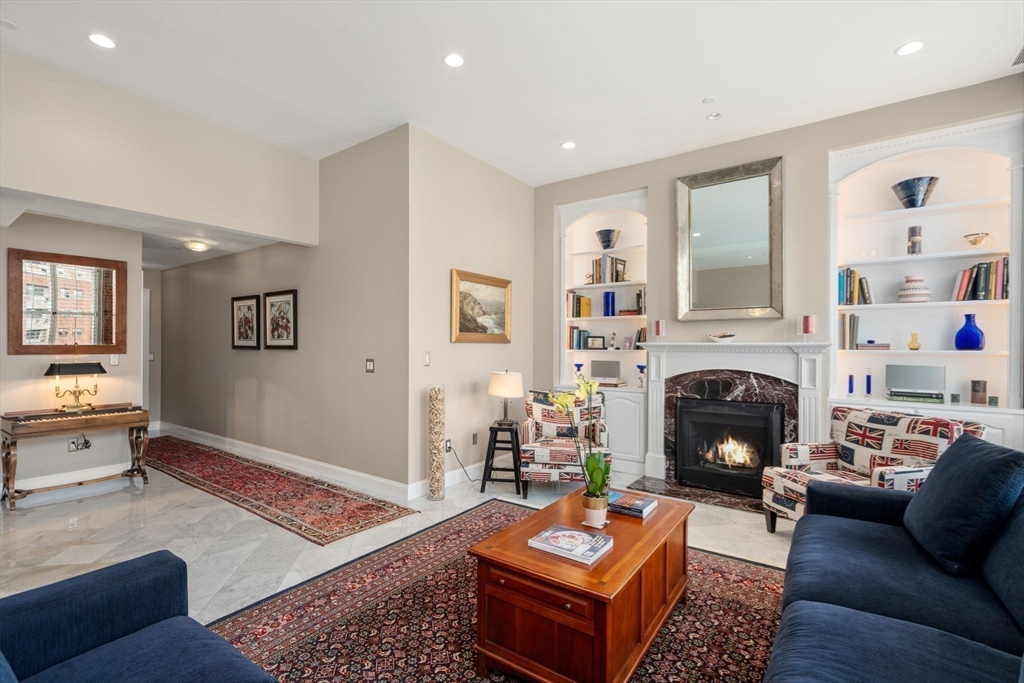 6 Edgerly Place 402/403