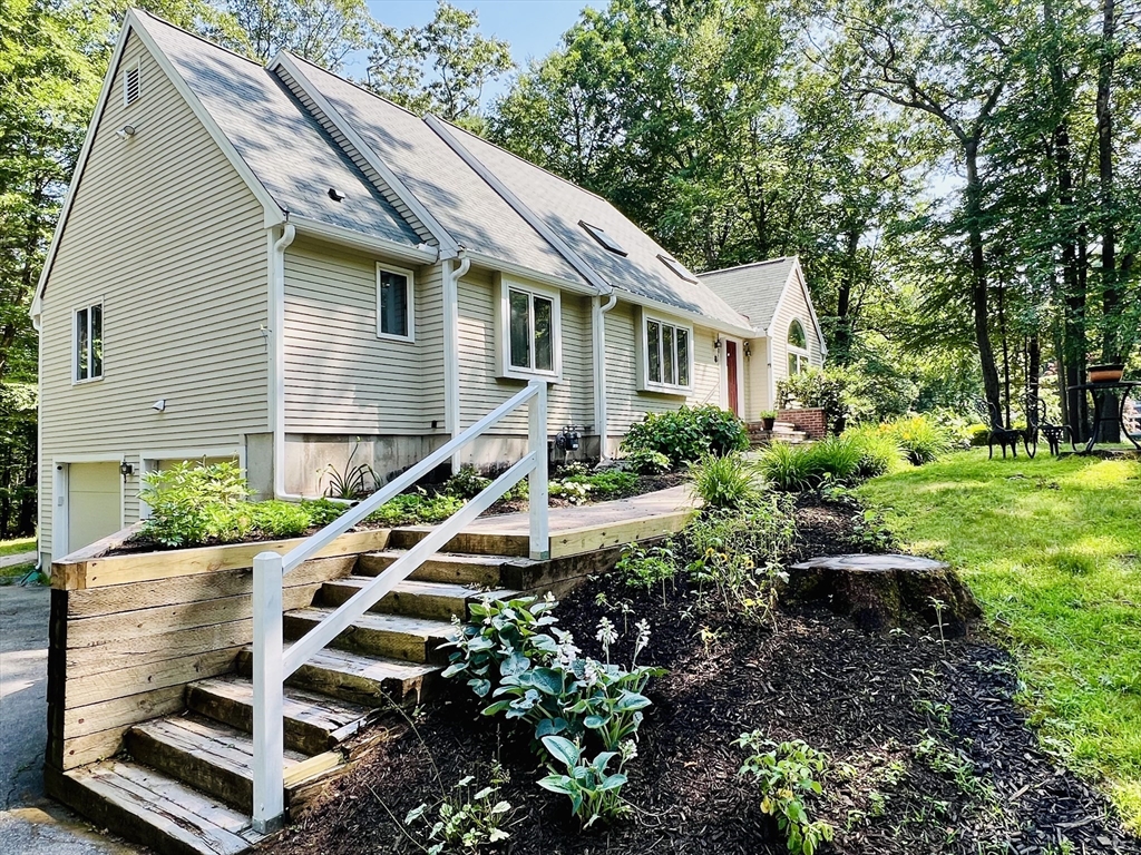 8 Tall Tree Way