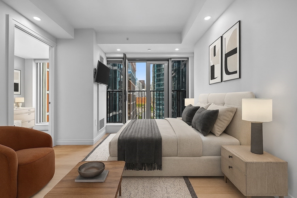 135 Seaport Blvd 905