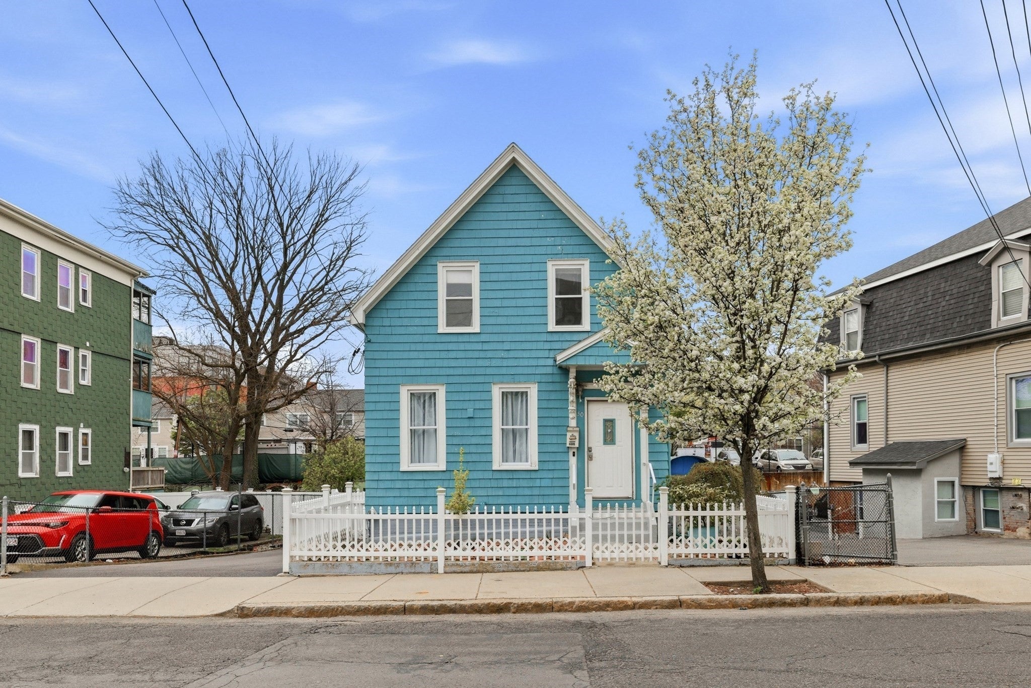 30 Woodlawn St