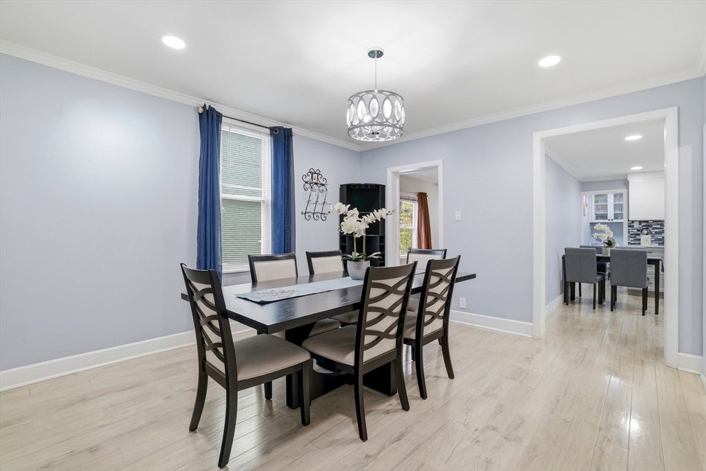 30 Woodlawn St