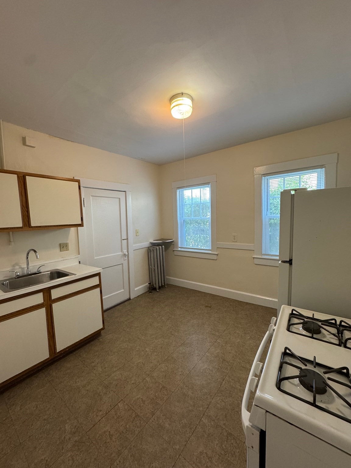 11 Clyde Road #1, Watertown, MA, 11 Clyde Road #1, Watertown, MA Photo #4