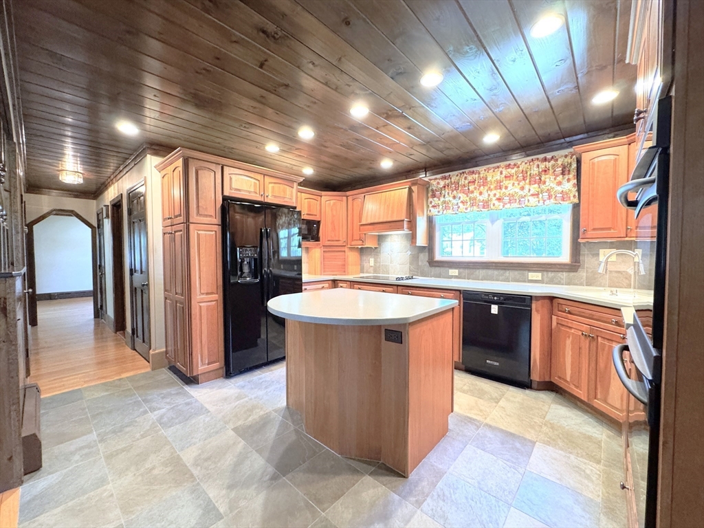 260 Kaufman Rd