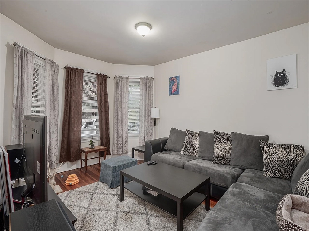 47 Saint Margaret St #1, Somerville, MA Photo #2