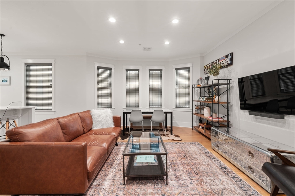 192 Amory Street 2