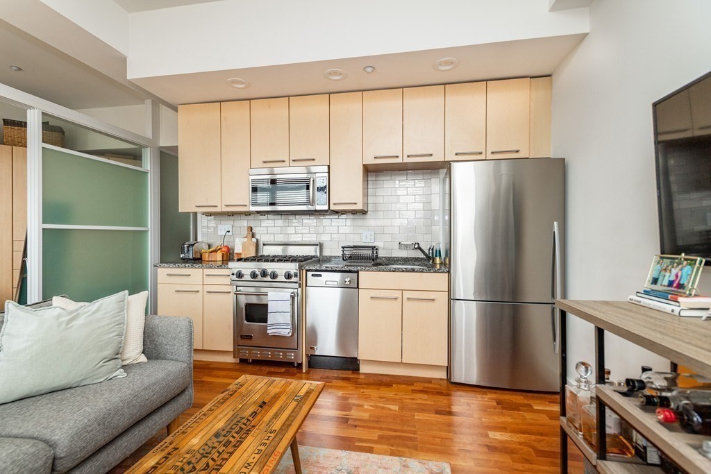 35 Fay St 610