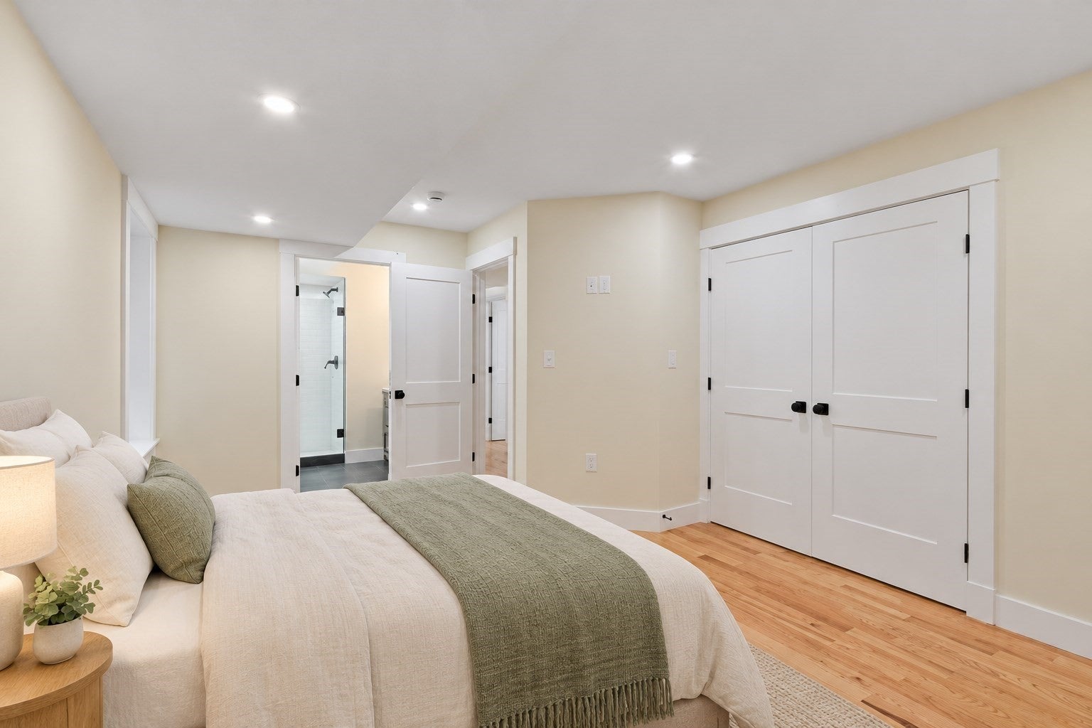 346 Rogers St, Lowell, MA, 346 Rogers St, Lowell, MA Photo #19