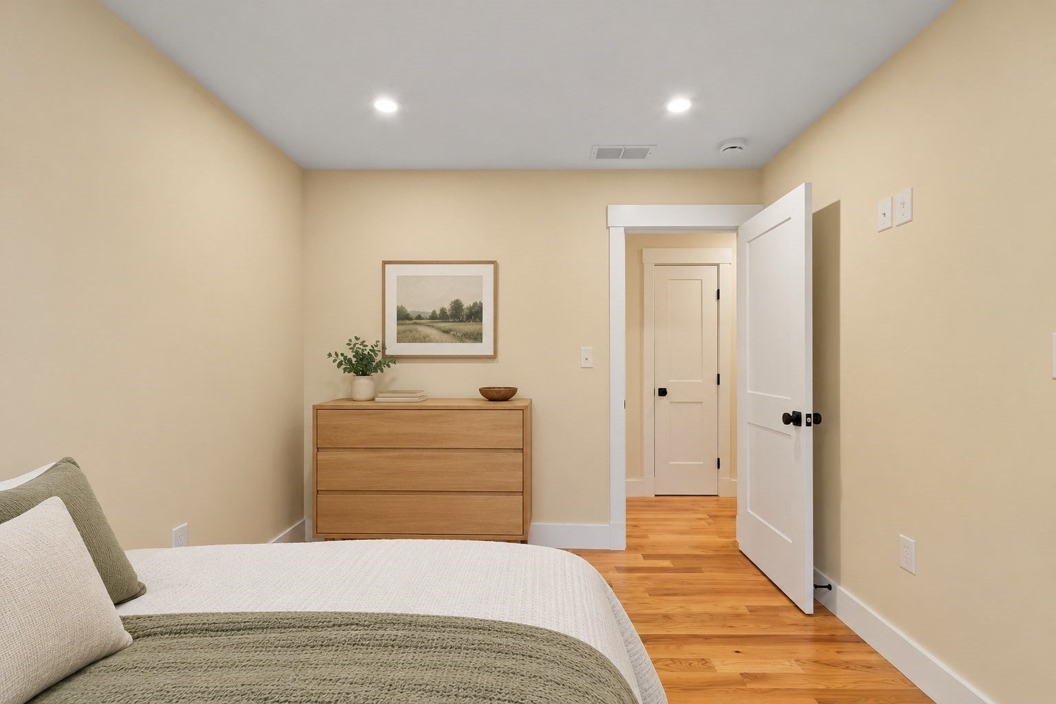 346 Rogers St, Lowell, MA, 346 Rogers St, Lowell, MA Photo #28