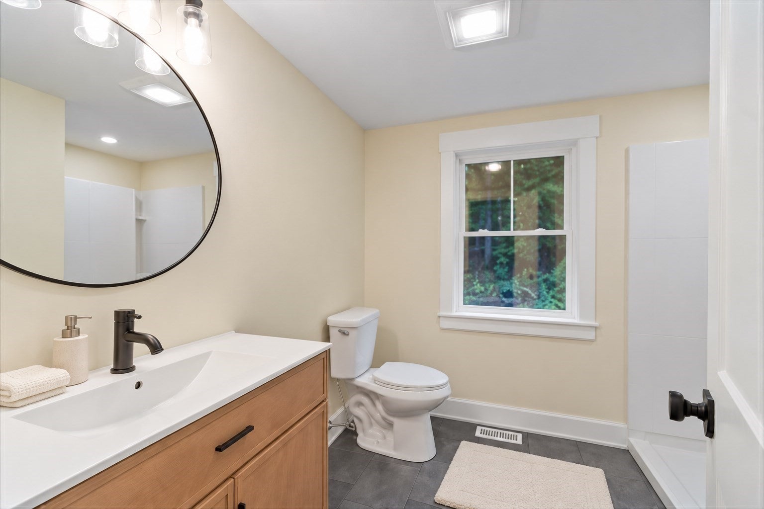 346 Rogers St, Lowell, MA, 346 Rogers St, Lowell, MA Photo #37