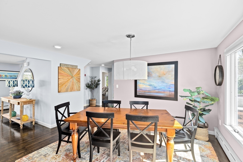 9 Lily Pond Ln