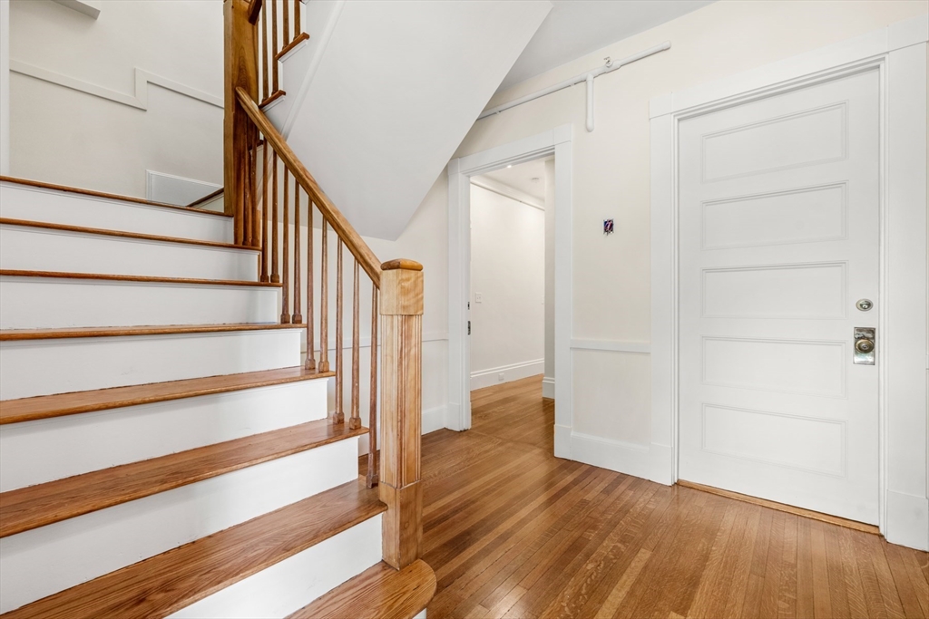 18 Loring Avenue 3