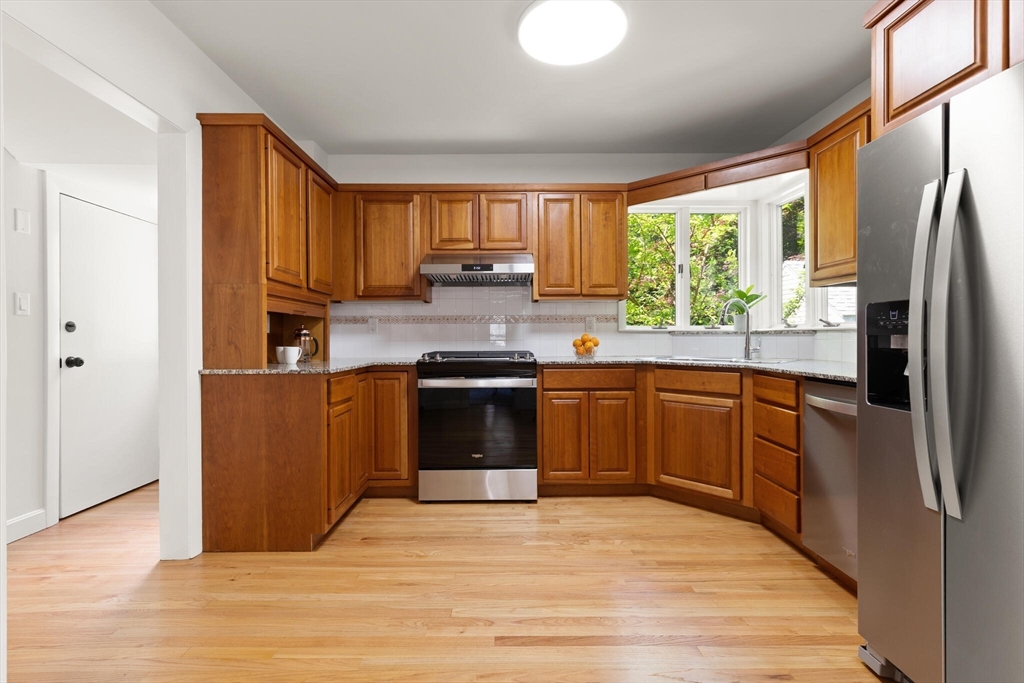 36 Stearns Rd