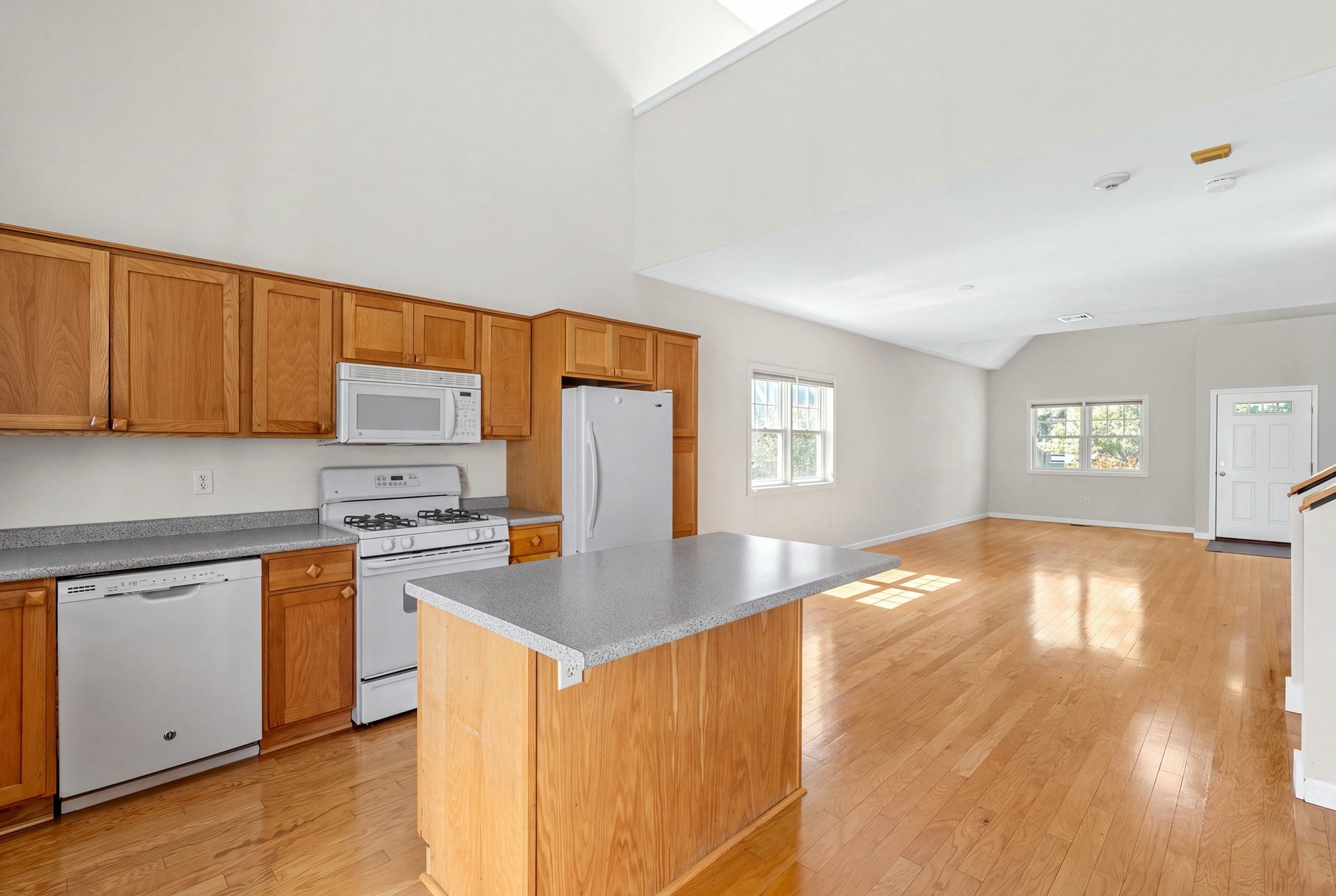 52 County Rd #3, Mattapoisett, MA Photo #12