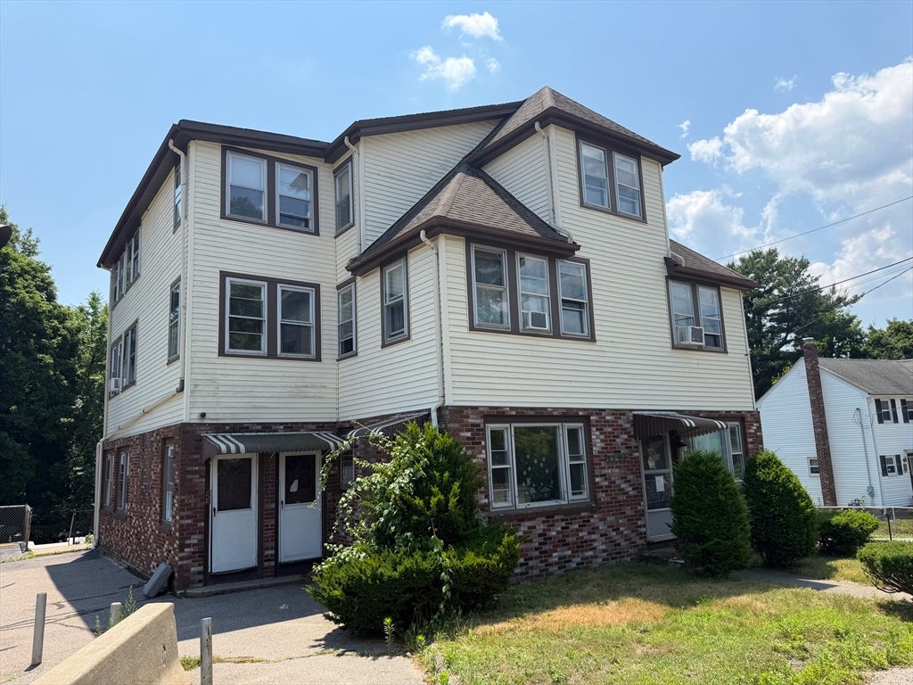 1508 Central St #1, Stoughton, MA, 1508 Central St #1, Stoughton, MA Photo #1
