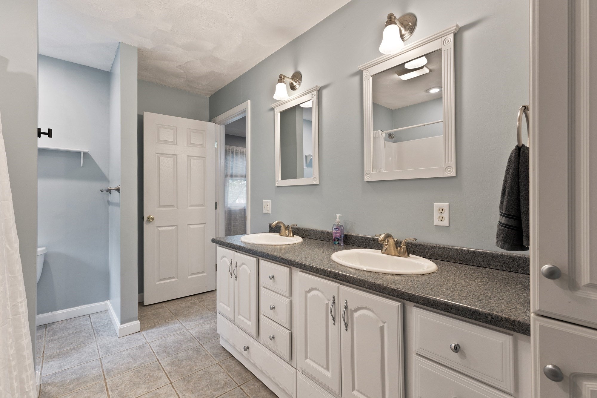 13 Walnut St, Foxboro, MA, 13 Walnut St, Foxboro, MA Photo #29