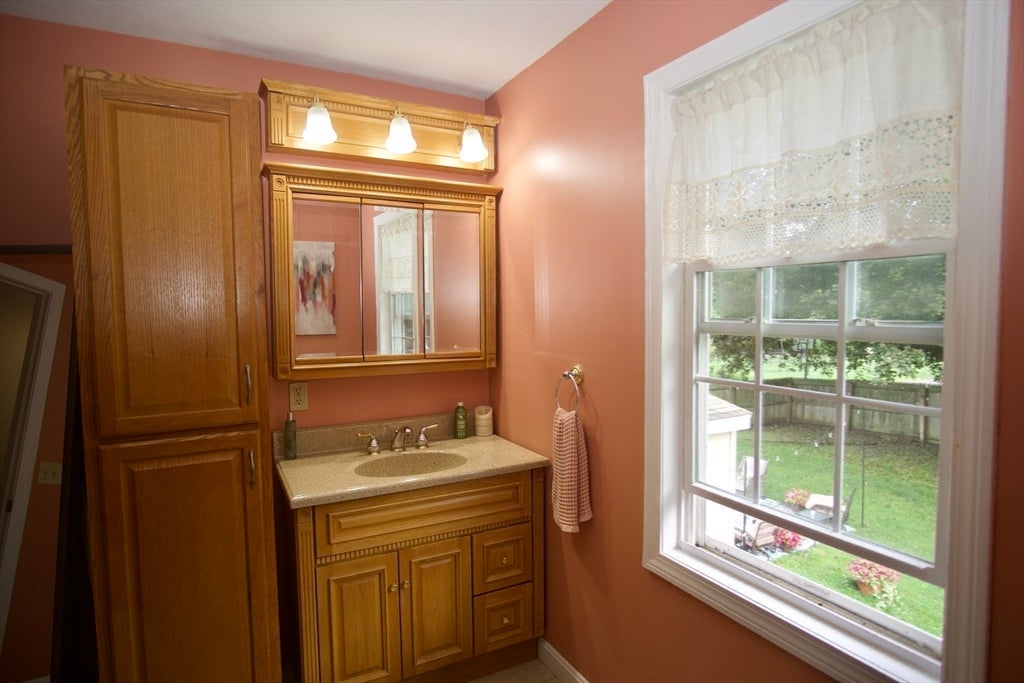 4 Williams Rd, Sturbridge, MA, 4 Williams Rd, Sturbridge, MA Photo #19