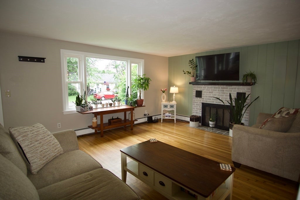 4 Williams Rd, Sturbridge, MA, 4 Williams Rd, Sturbridge, MA Photo #5