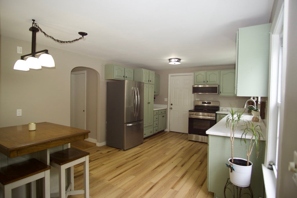 4 Williams Rd, Sturbridge, MA, 4 Williams Rd, Sturbridge, MA Photo #4