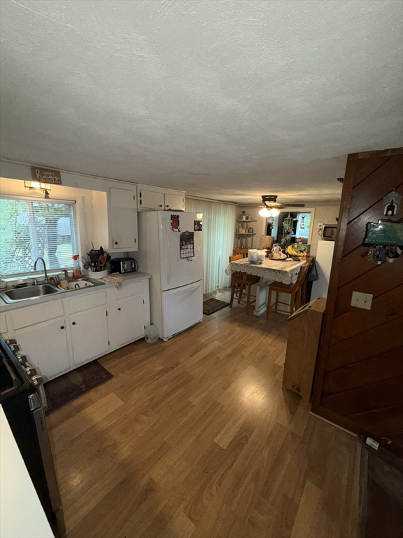 17 E Public St