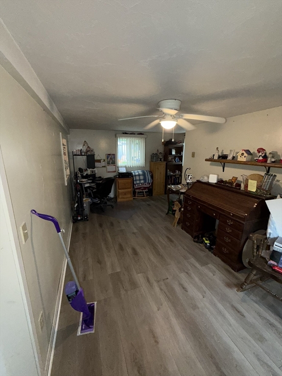 17 E Public St