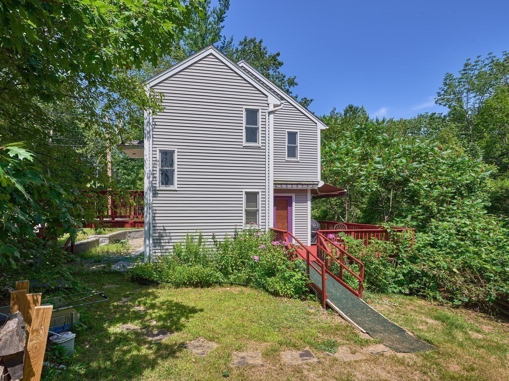 189 Maple Ave