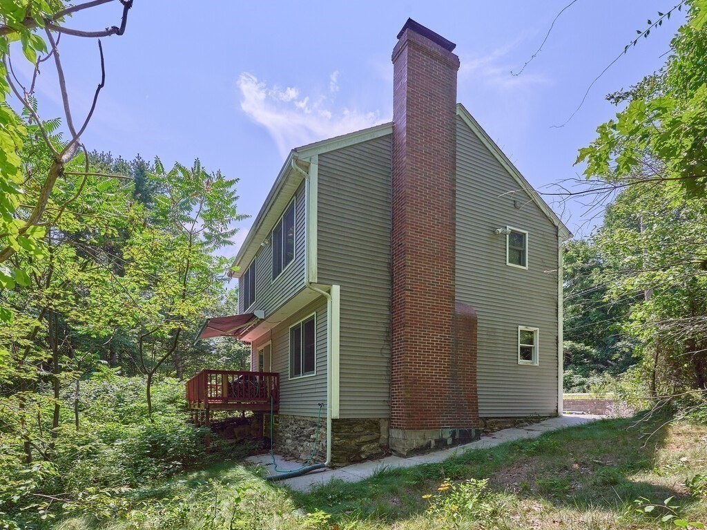 189 Maple Ave