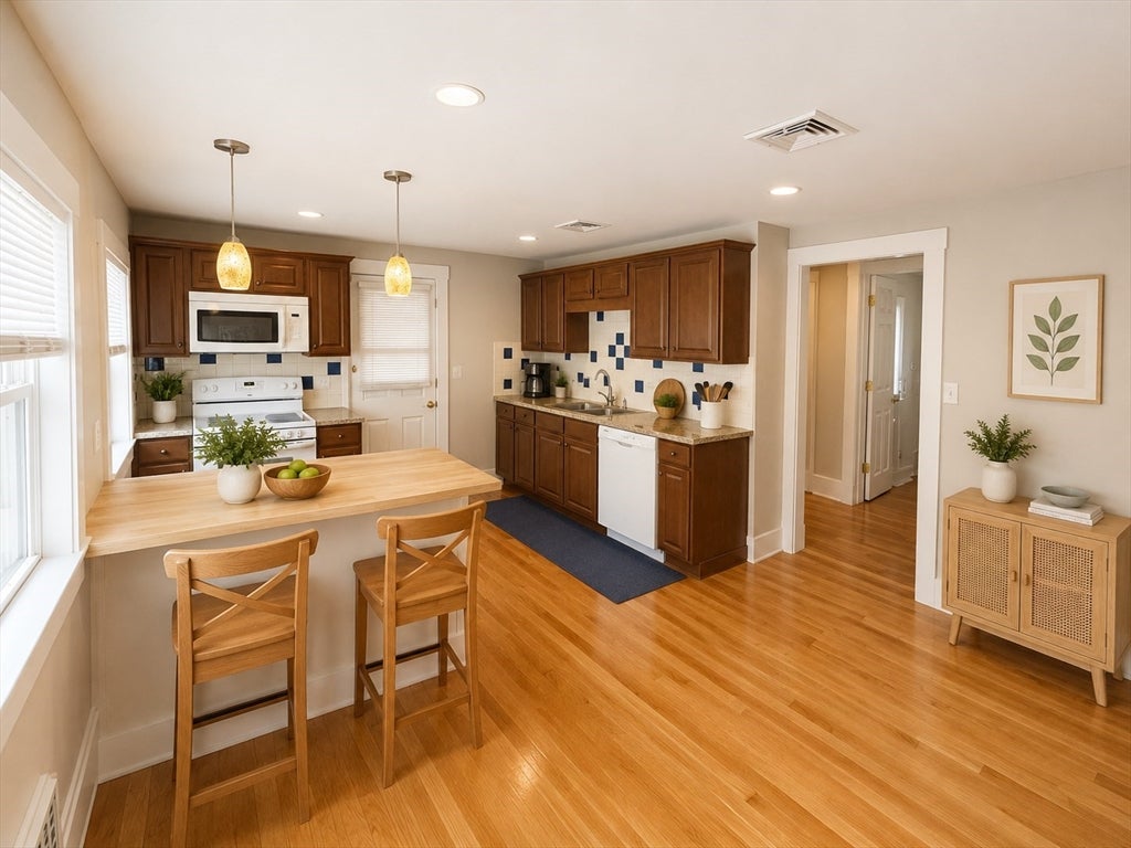 58 Oak St #58, Winchester, MA, 58 Oak St #58, Winchester, MA Photo #6