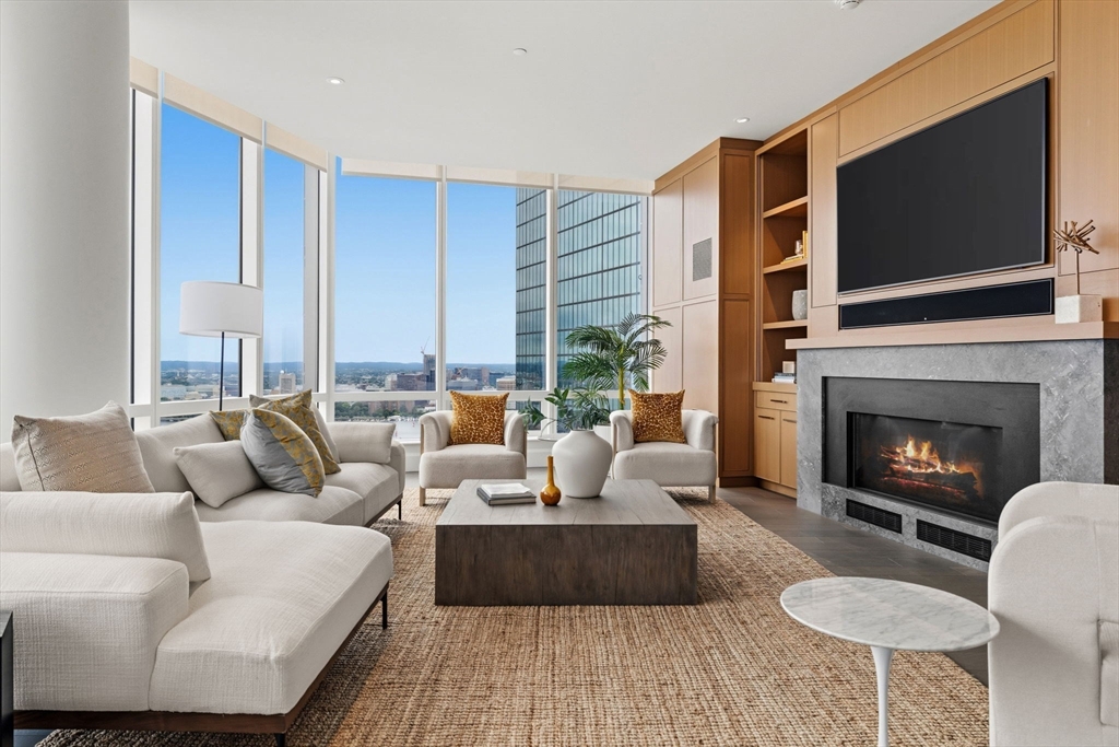 430 Stuart Street PH35B