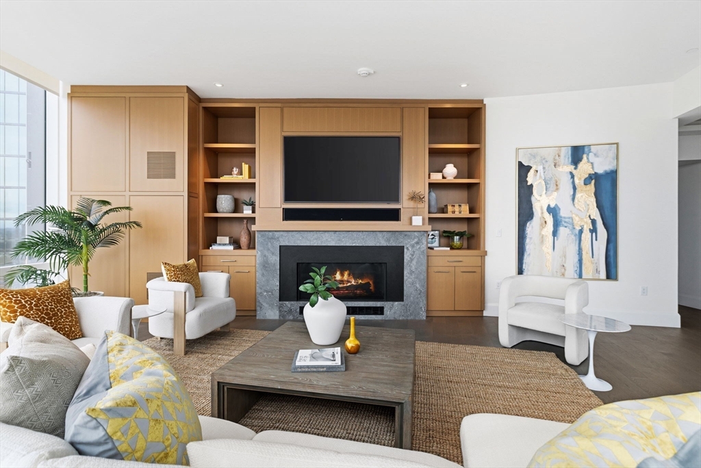 430 Stuart Street PH35B