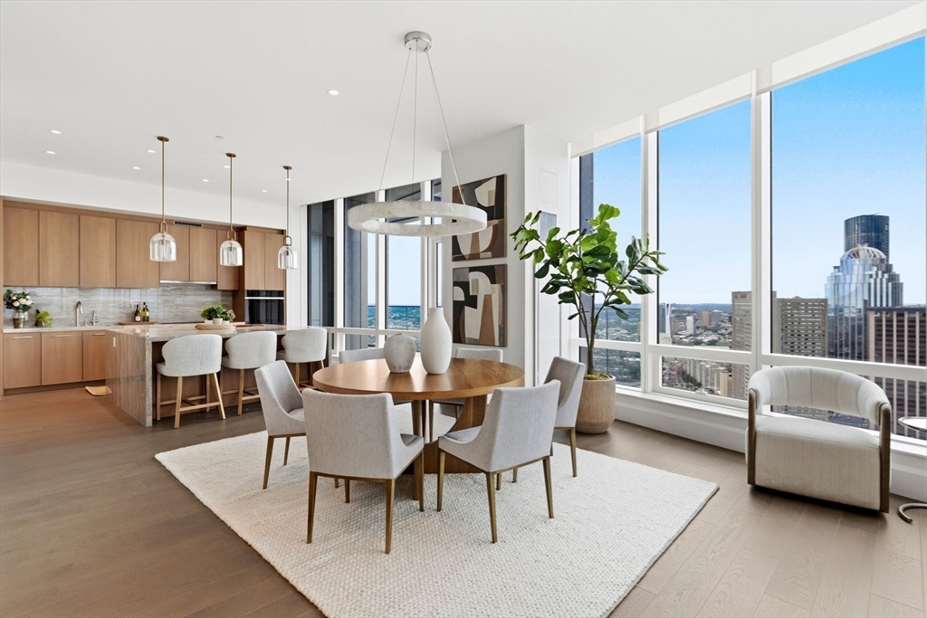 430 Stuart Street PH35B