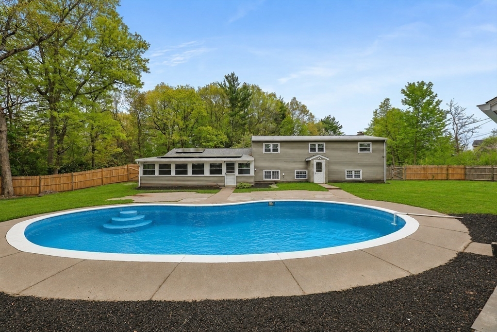 3 Willett Drive